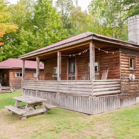 Mountain Lake Cottages Westmore Екстериор снимка