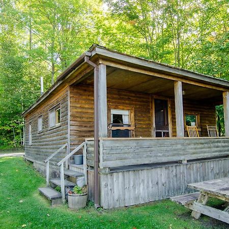 Mountain Lake Cottages Westmore Екстериор снимка