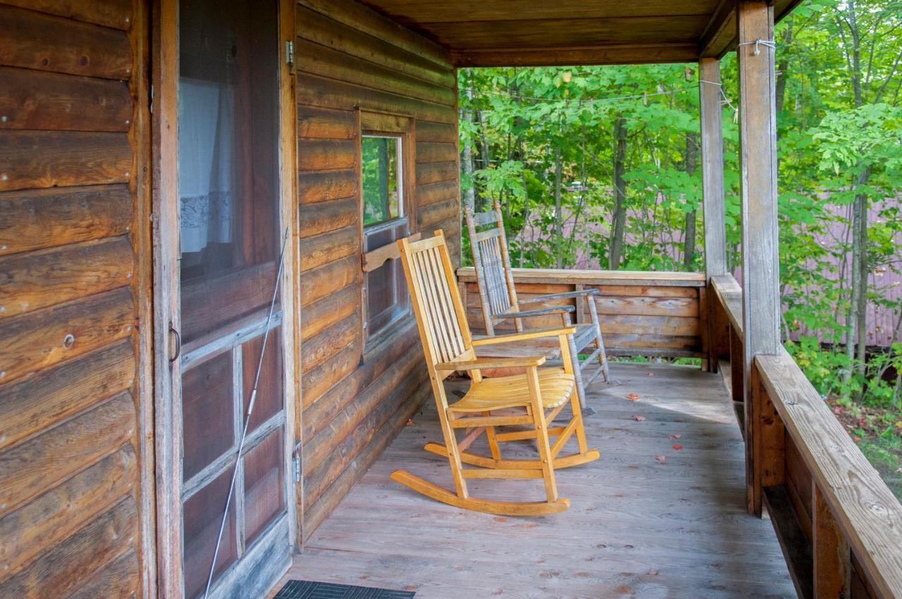 Mountain Lake Cottages Westmore Екстериор снимка