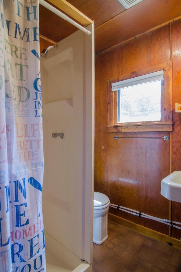 Mountain Lake Cottages Westmore Екстериор снимка