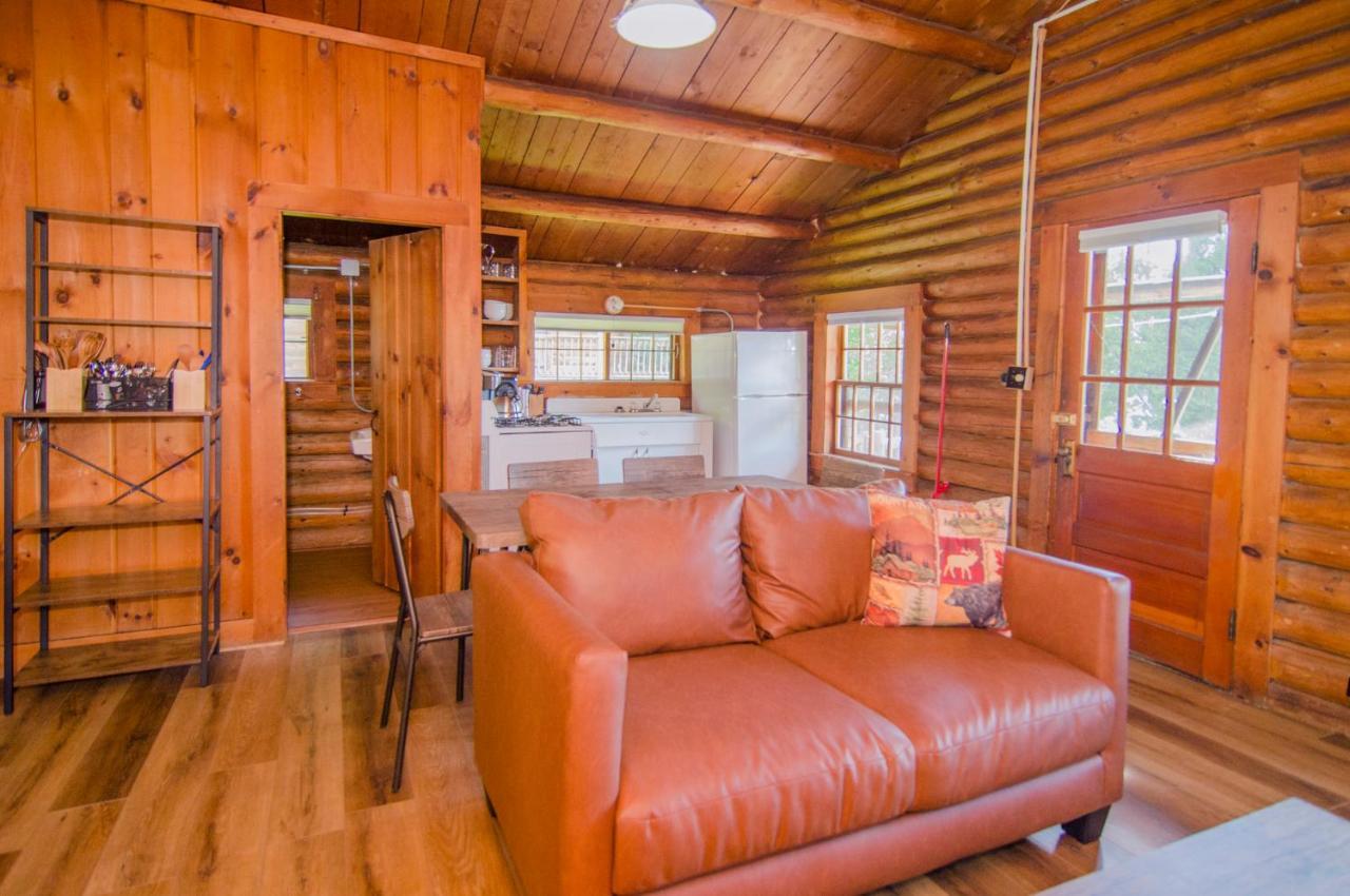 Mountain Lake Cottages Westmore Екстериор снимка