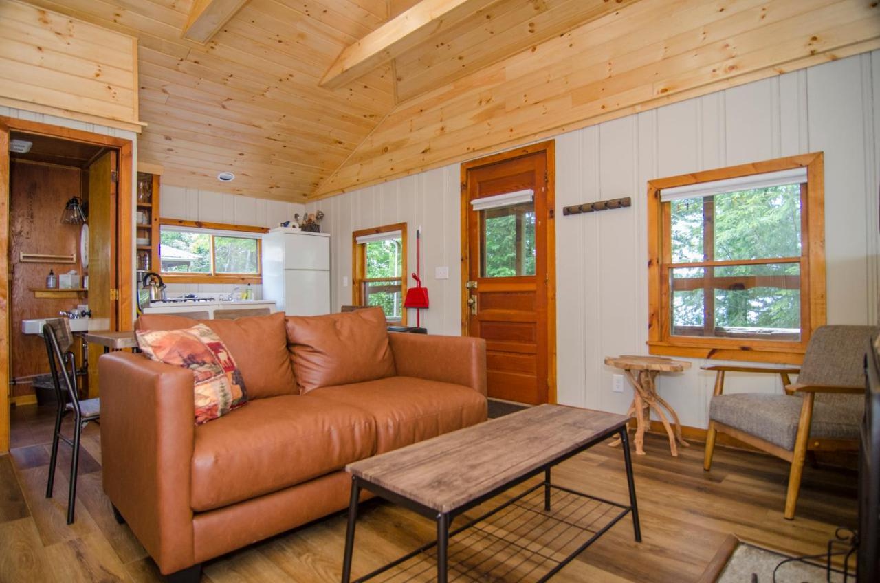 Mountain Lake Cottages Westmore Екстериор снимка