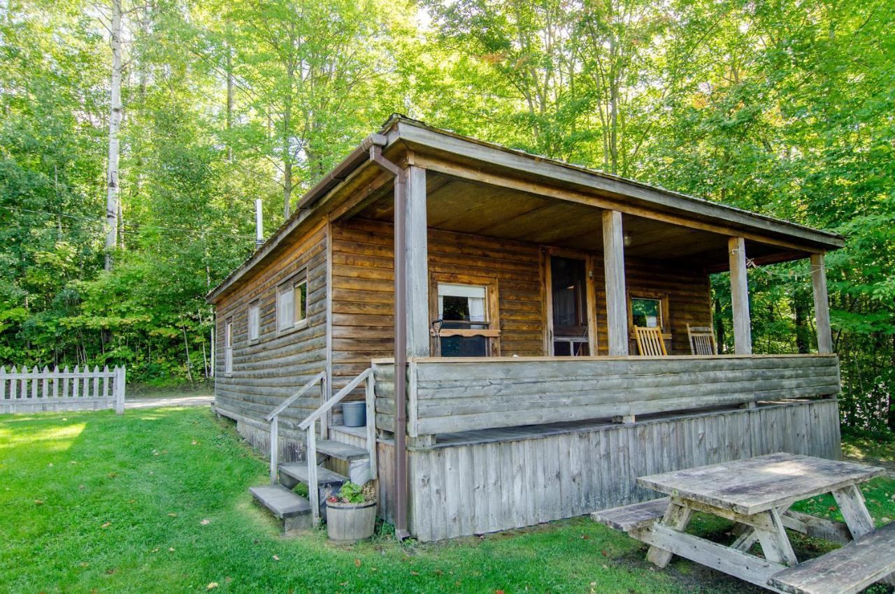 Mountain Lake Cottages Westmore Екстериор снимка