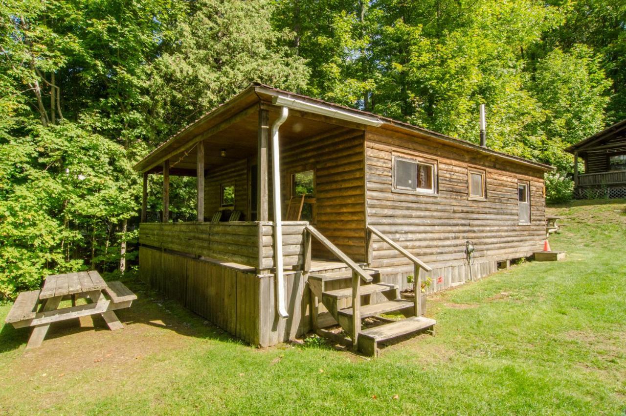 Mountain Lake Cottages Westmore Екстериор снимка