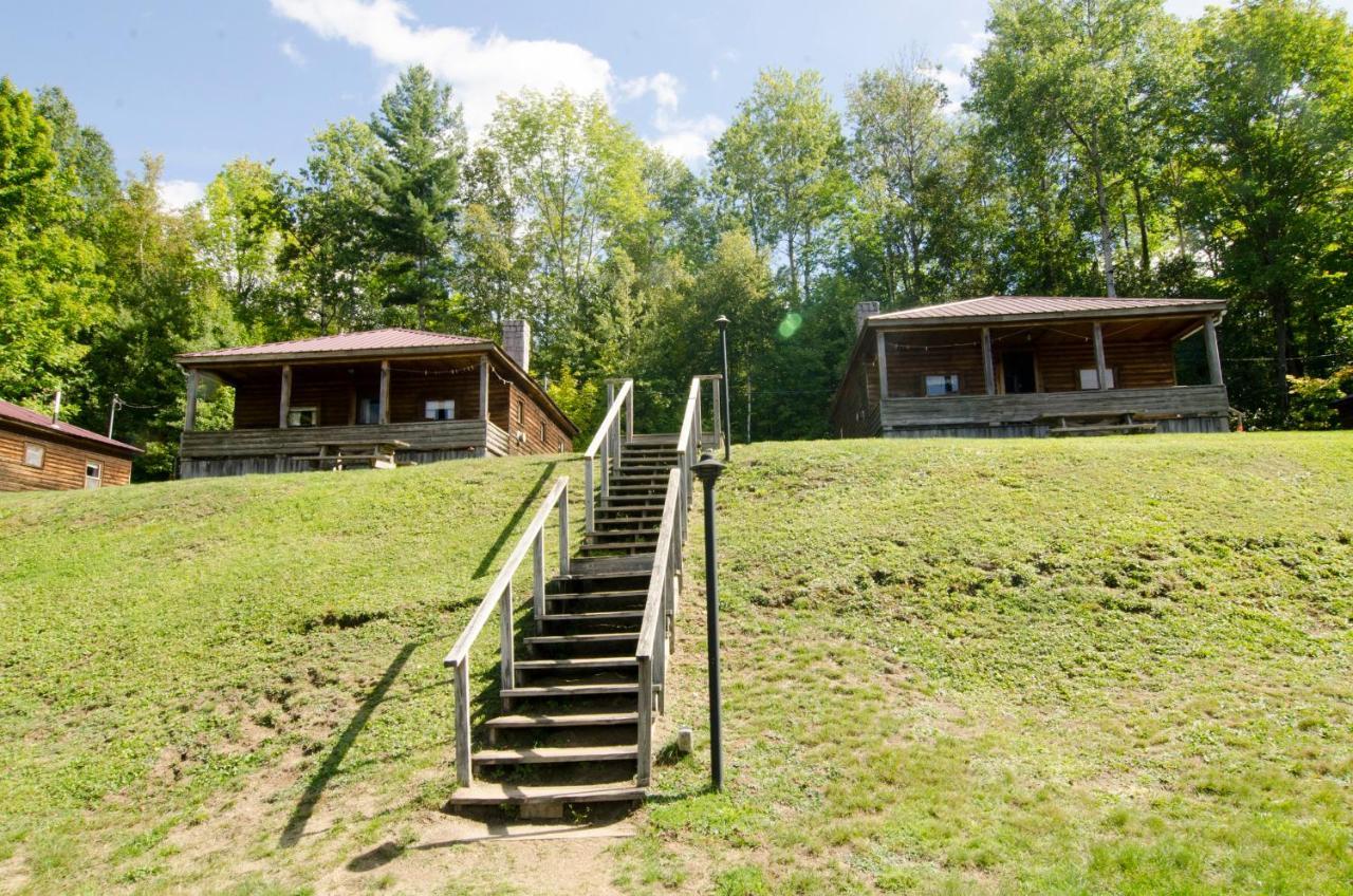 Mountain Lake Cottages Westmore Екстериор снимка