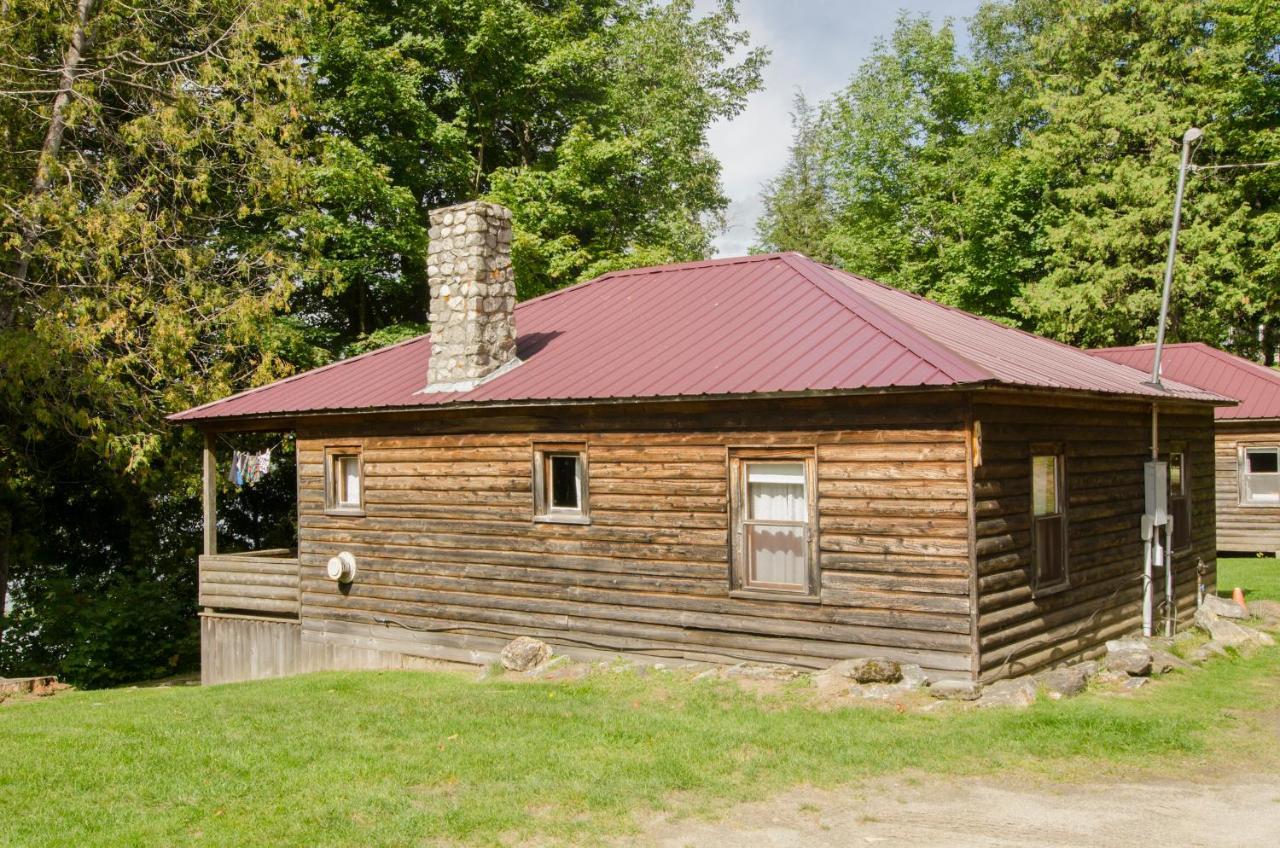 Mountain Lake Cottages Westmore Екстериор снимка
