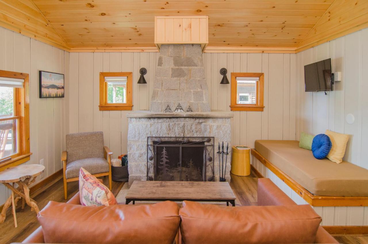 Mountain Lake Cottages Westmore Екстериор снимка