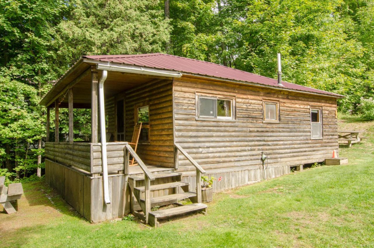 Mountain Lake Cottages Westmore Екстериор снимка