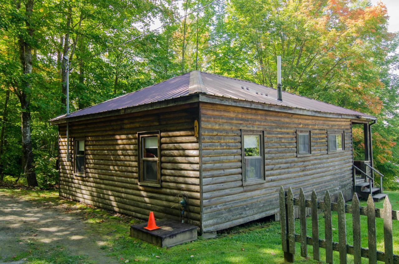 Mountain Lake Cottages Westmore Екстериор снимка